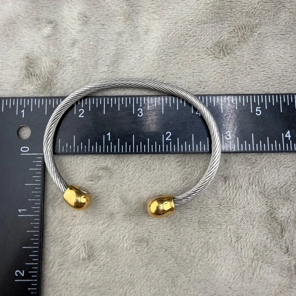 Vintage‎ Cuff Bracelet Twisted Cable Magnetic 6.5